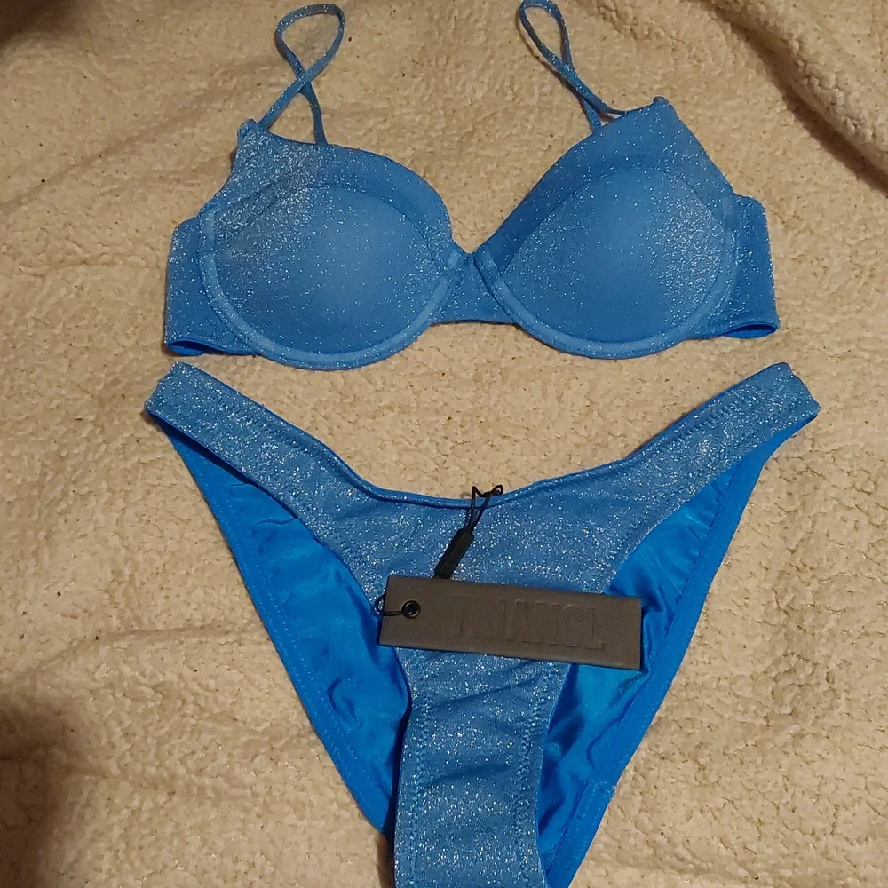Triangl - Picture 1 of 1